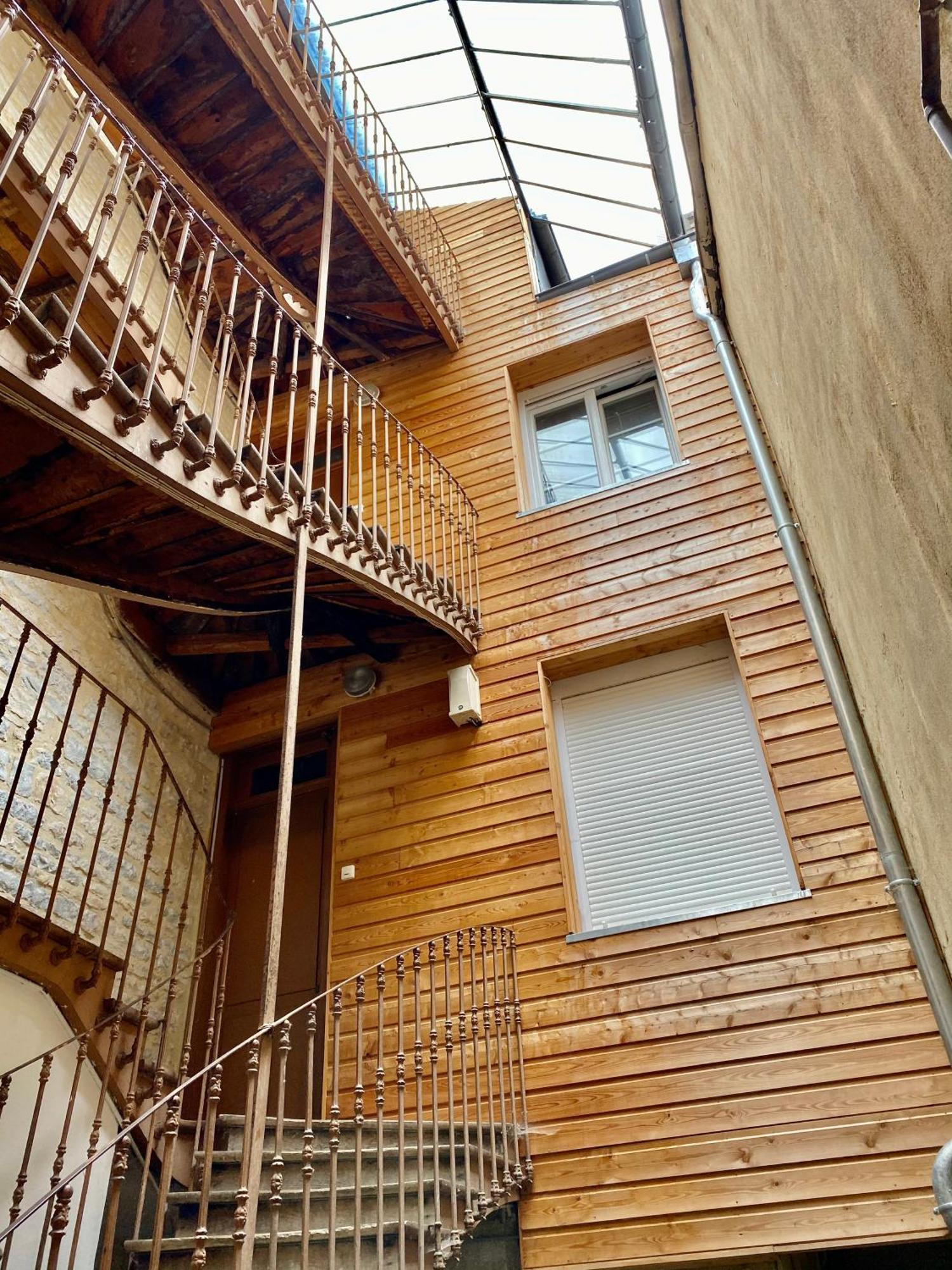 Studette Coeur De Ville Безансон Экстерьер фото